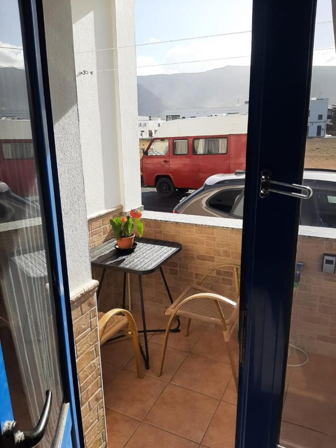 Islote Apartment Famara Exterior photo